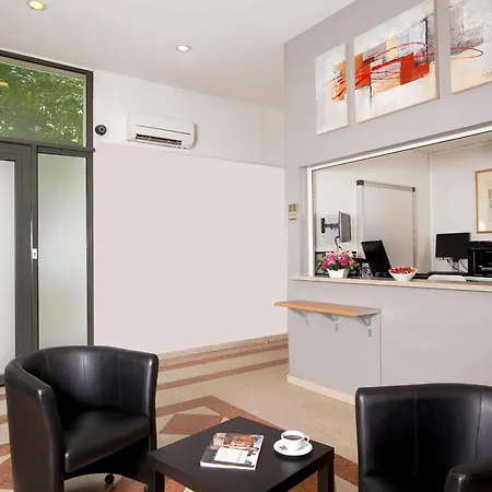 Residhome Gerland Lejlighedshotel 3*