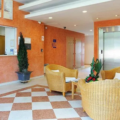 Ξενοδοχείο με διαμερίσματα Residhome Gerland 3*