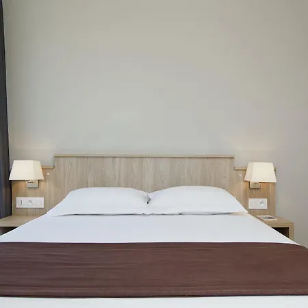 Residhome Gerland شقة فندقية 3*