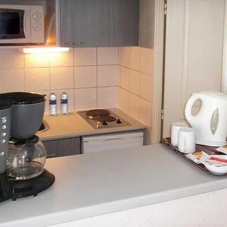 Residhome Gerland شقة فندقية 3*