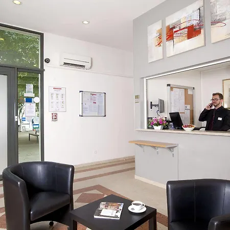 Residhome Gerland شقة فندقية 3*